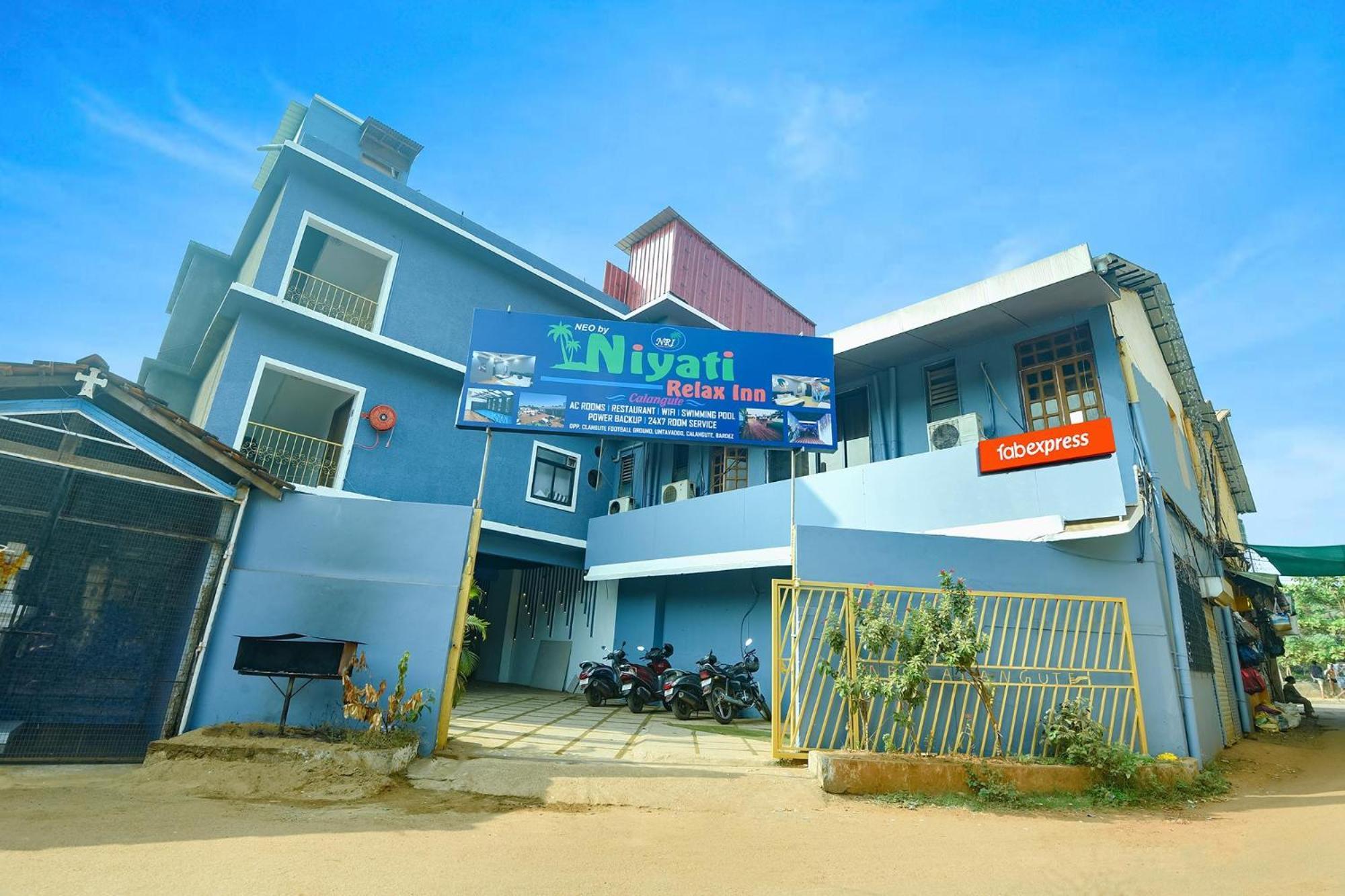 Fabexpress Neo Calangute Beach Resort Exterior photo